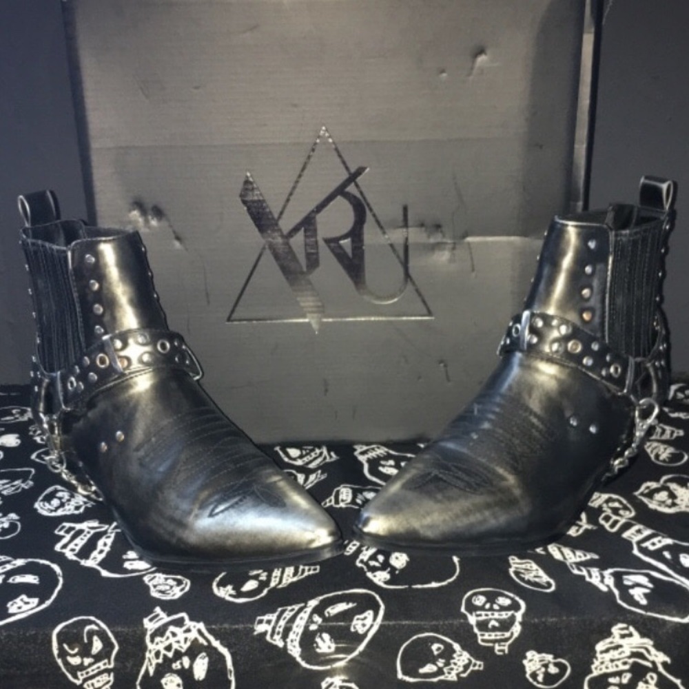Great boots! But, I have too many shoes.